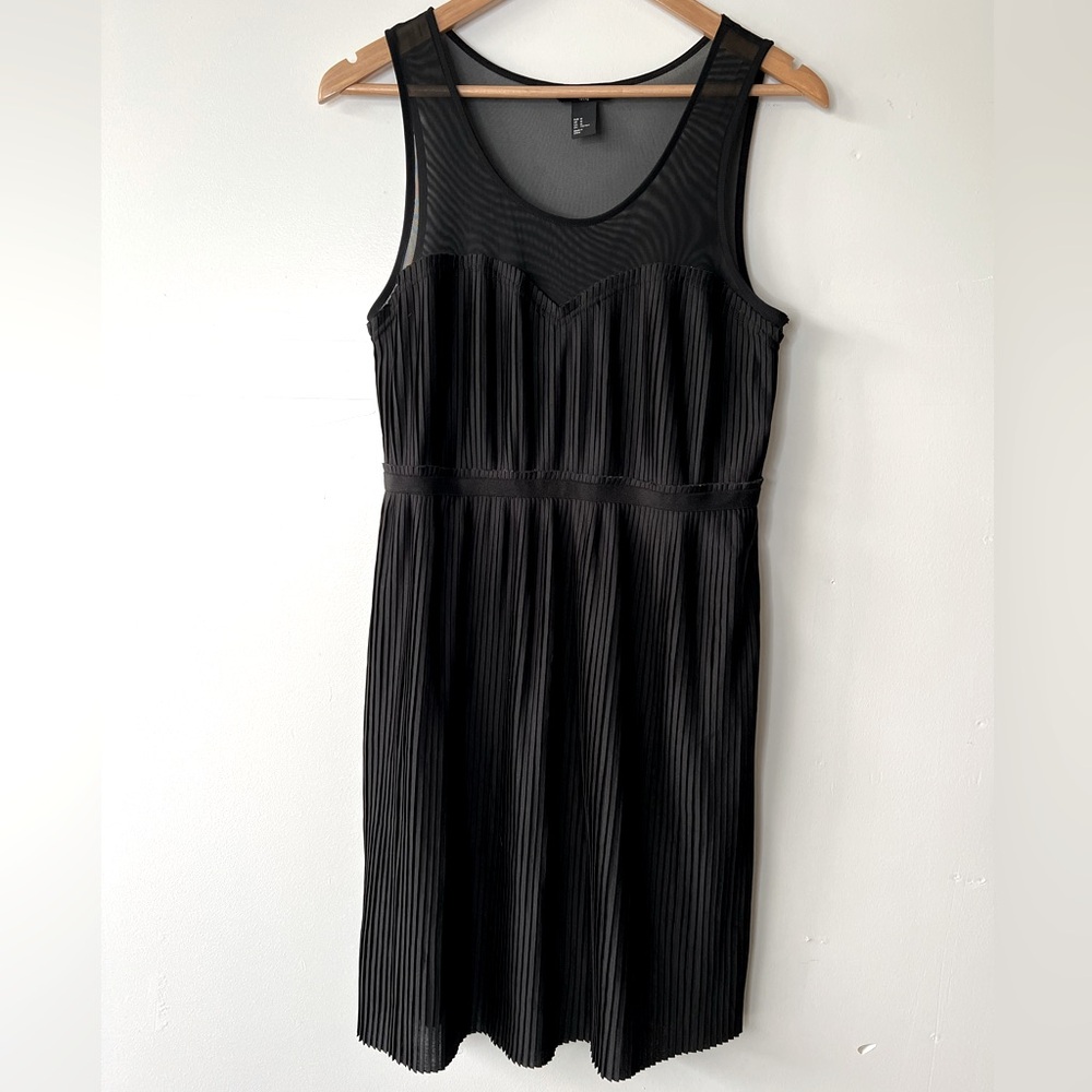 H&M Black Pleated Sweetheart Dress, M